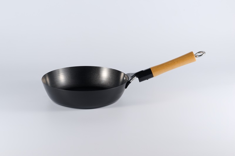 Non-stick Skillet with Wooden handle